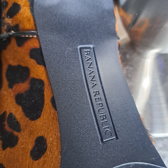 Size 8.5M womens, Banana Republic, leopard print, peep toe heels, Booties - Picture 9 of 11